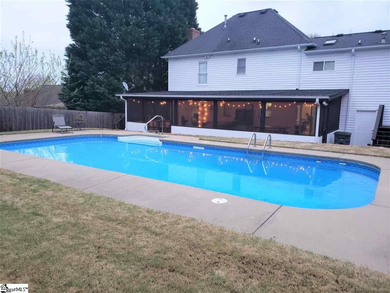 Property image 2 at 12 Spring Forest Court, Greenville, SC 29615