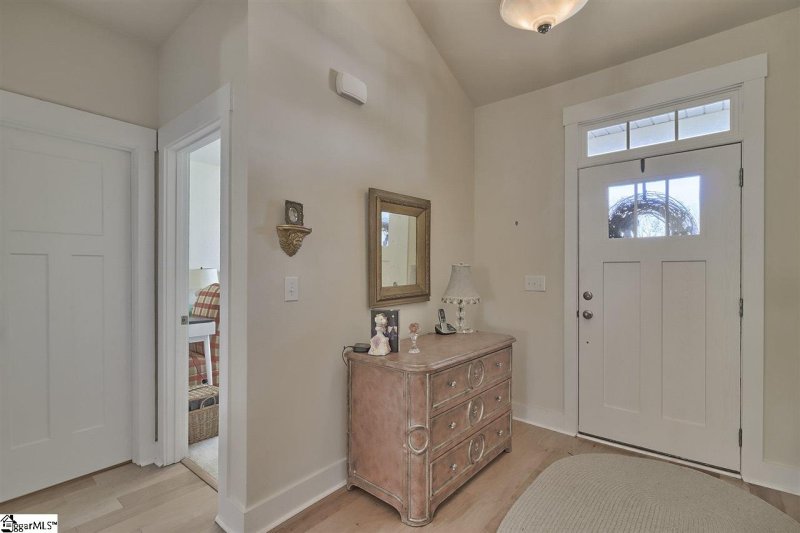 Property image 3 at 212 Red Leaf Lane, Simpsonville, SC 29680