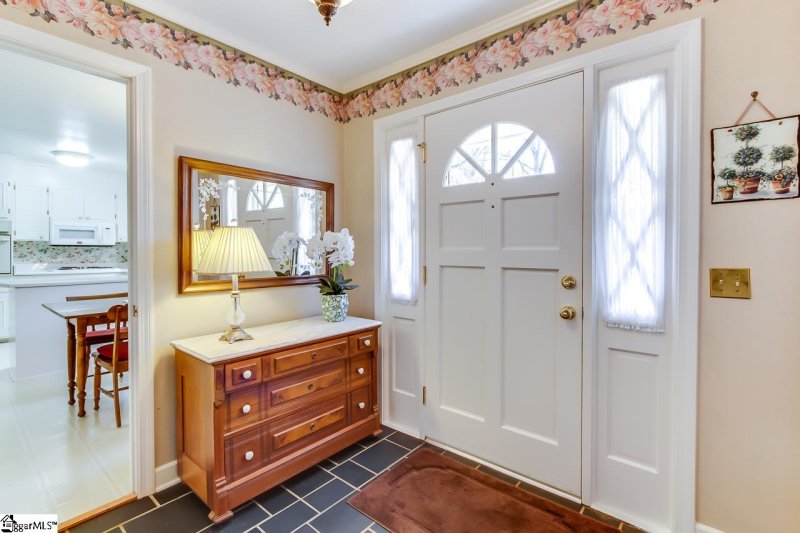 Property image 3 at 202 Dellrose Circle, Taylors, SC 29687-3806