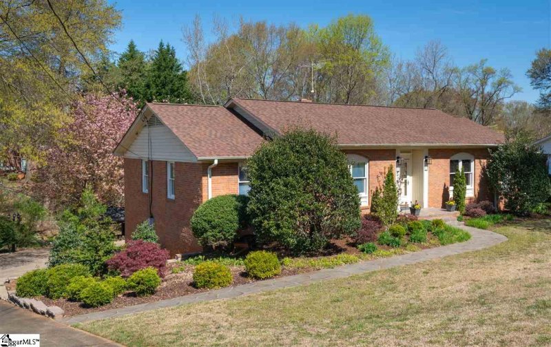 Property image 2 at 5 Setfair Lane, Greenville, SC 29615