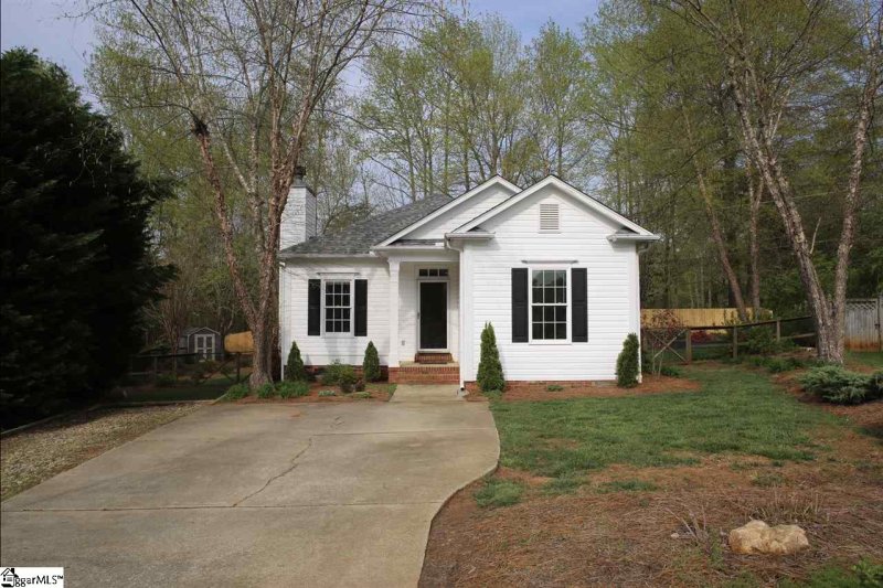 8 Mountain Trace Court