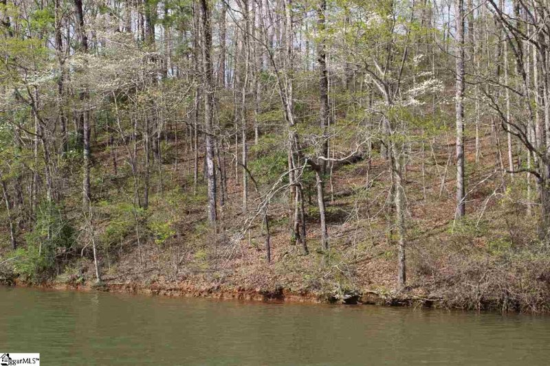 Property image 3 at 115 W Waters Edge Lane, West Union, SC 29696