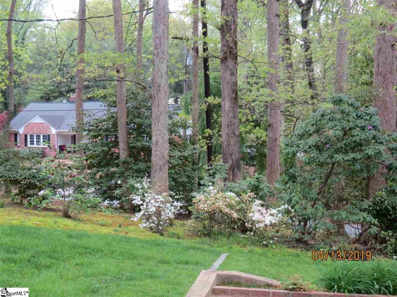 Property image 2 at 218 Sweetbriar Road, Greenville, SC 29615-1430