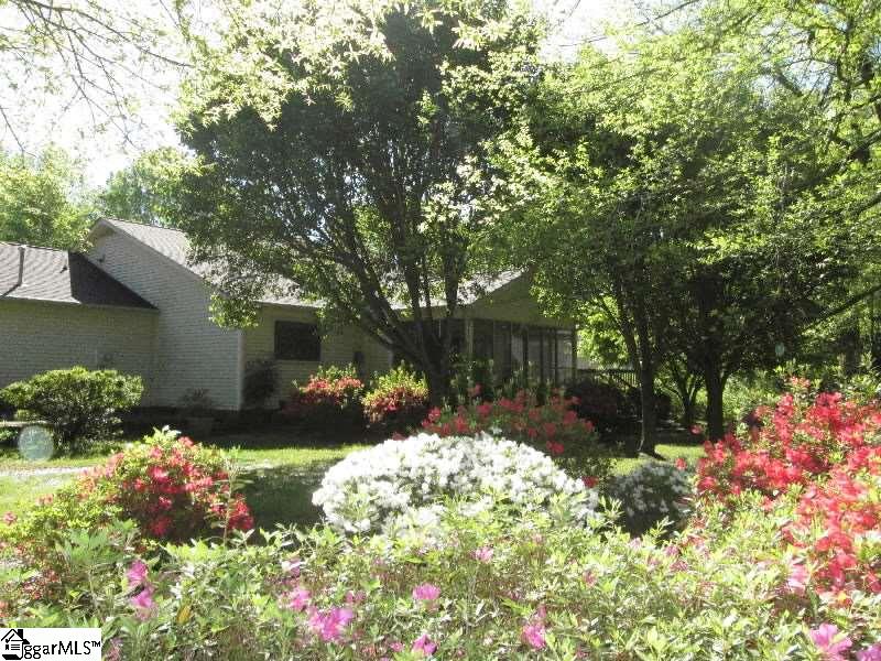 Property image 3 at 112 Overlook Terrace, Laurens, SC 29360