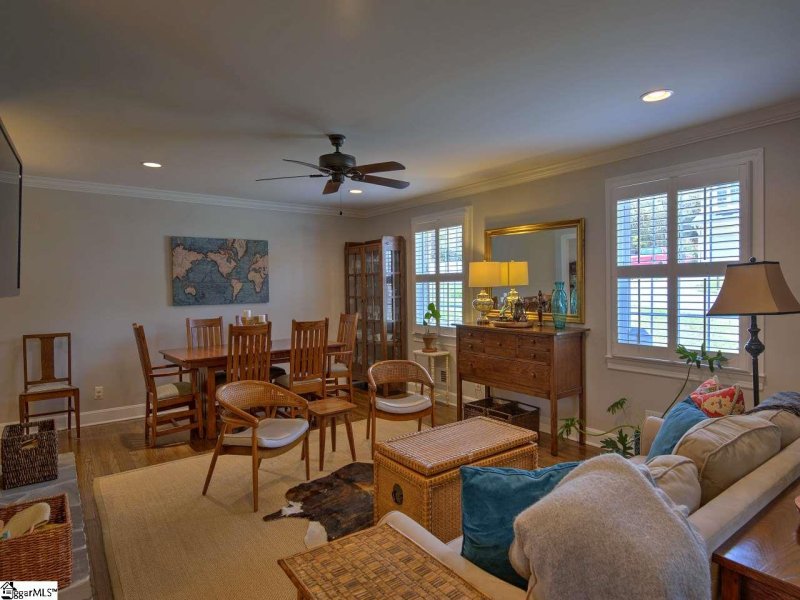 Property image 3 at 204 Lowndes Avenue, Greenville, SC 29607