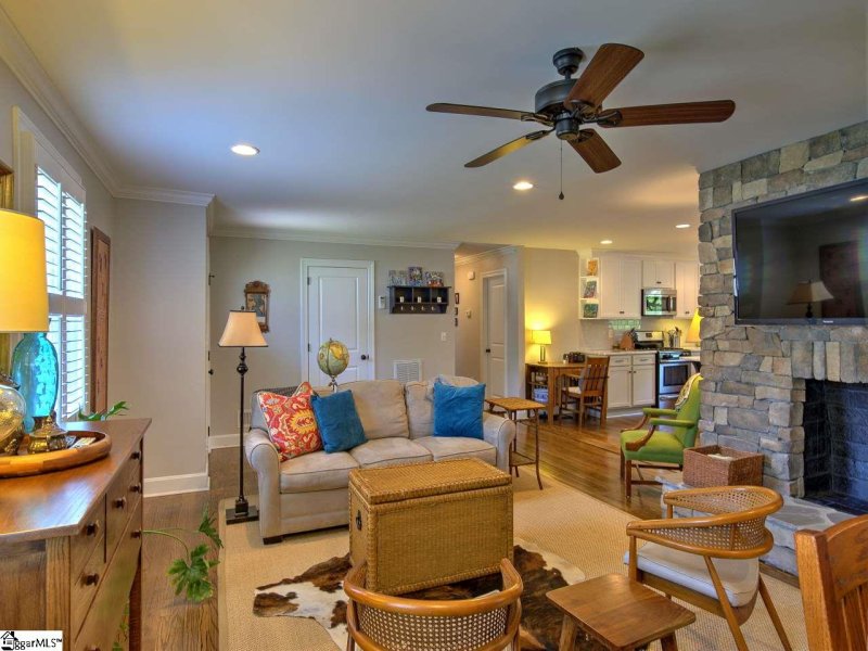 Property image 5 at 204 Lowndes Avenue, Greenville, SC 29607