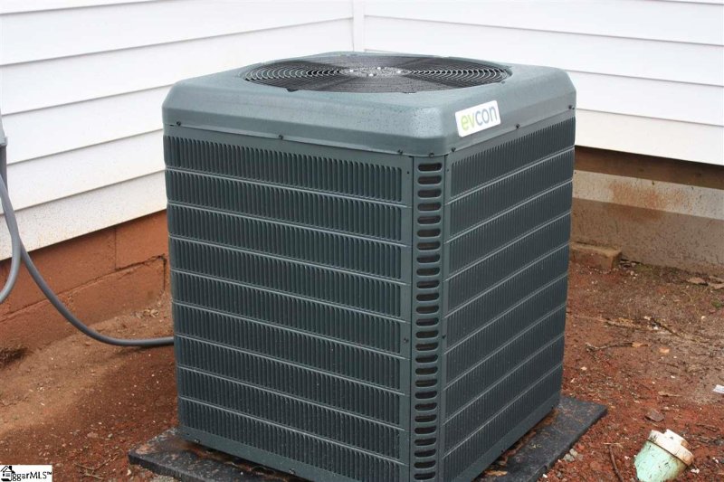 Property image 5 at 215 Heatherly Drive, Greenville, SC 29611