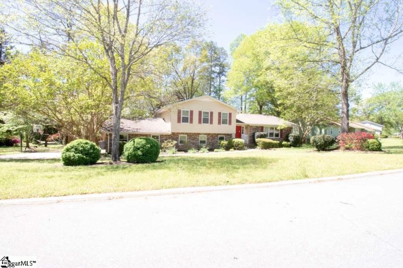 Property image 2 at 210 Buckingham Road, Easley, SC 29642