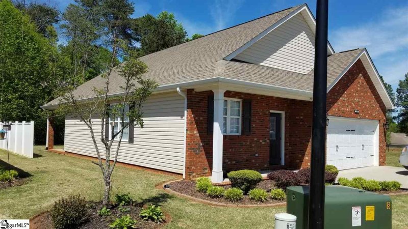 Property image 2 at 116 Tupelo Lane, Easley, SC 29642
