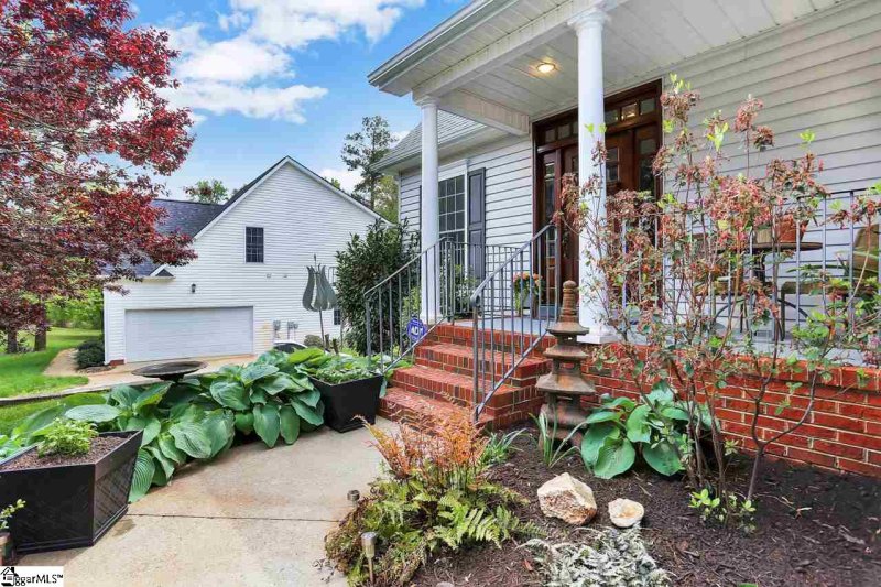 Property image 3 at 113 Glencreek Drive, Greer, SC 29650