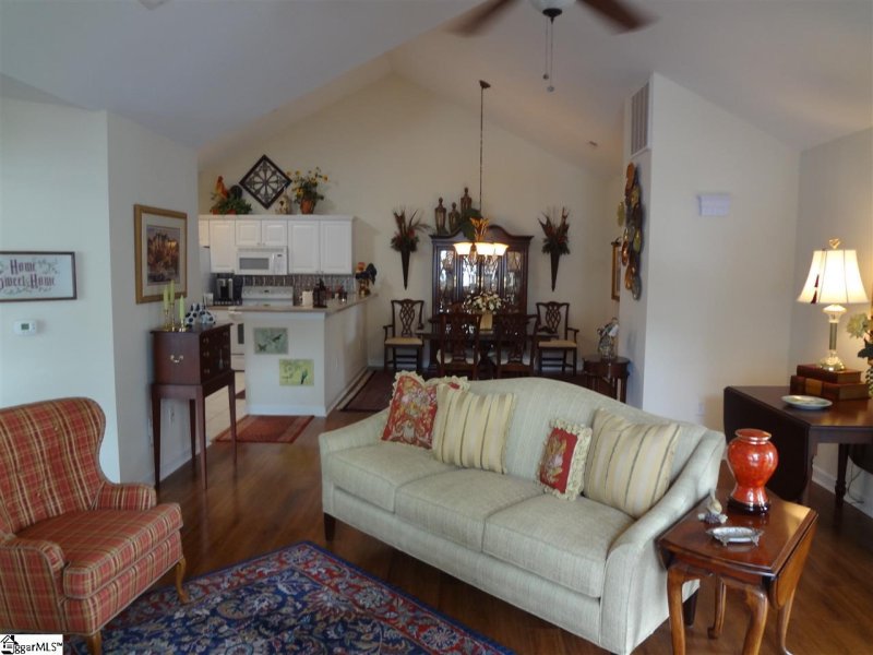 Property image 3 at 125 High Hat Circle, Greenville, SC 29617