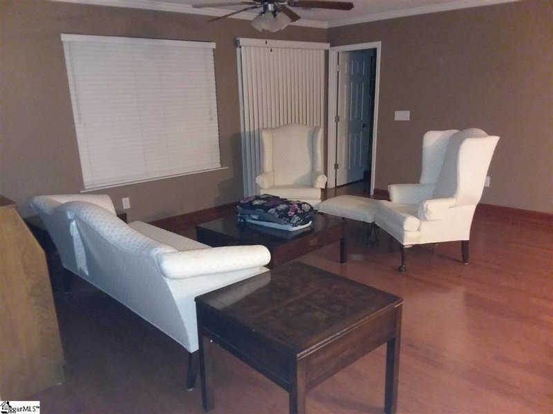 Property image 3 at 101 White Willow Court, Taylors, SC 29687