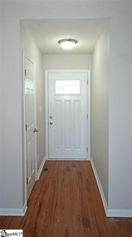 Property image 2 of 102 Waterbury Court in Ambergate, Simpsonville, SC 29680