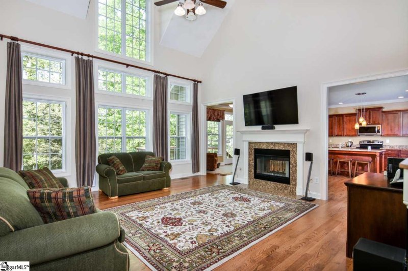 Property image 2 at 6 Crest Hill Drive, Fountain Inn, SC 29644