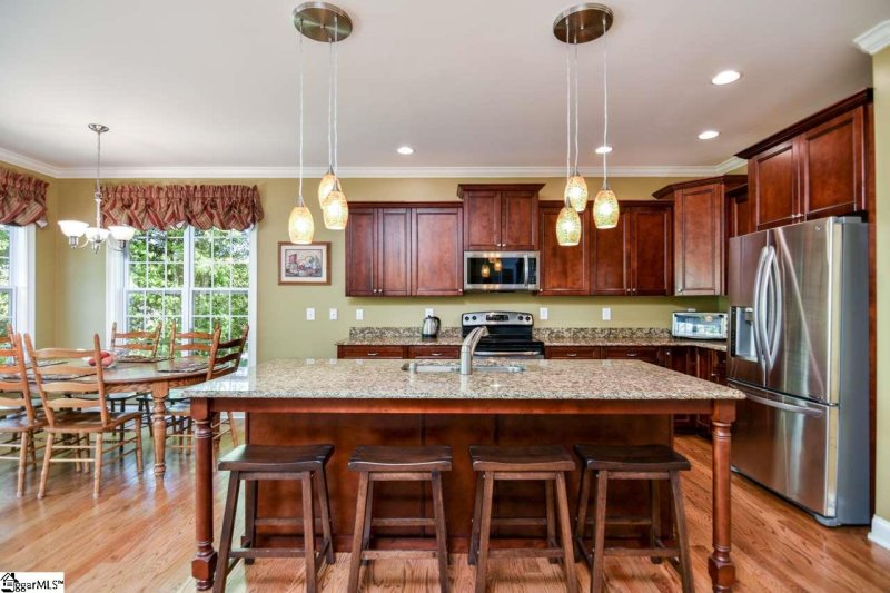 Property image 5 at 6 Crest Hill Drive, Fountain Inn, SC 29644