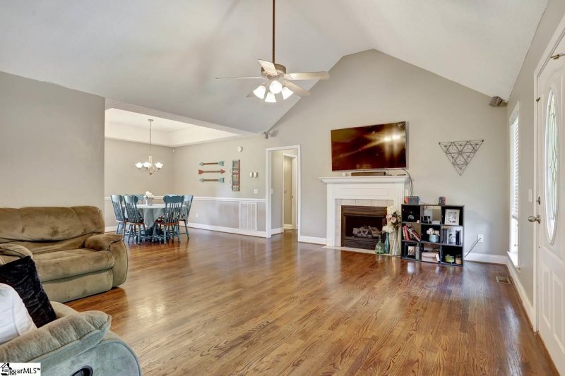 Property image 4 at 103 Hallmark Circle, Easley, SC 29640