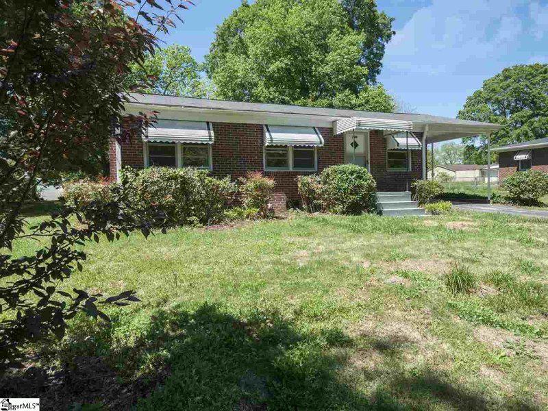 Property image 3 at 204 Bobby Avenue, Greer, SC 29651