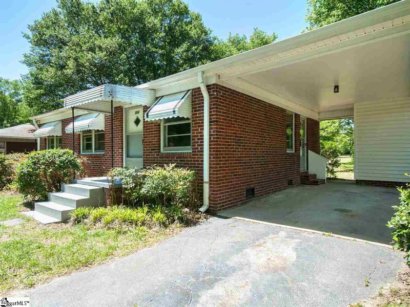 Property image 4 at 204 Bobby Avenue, Greer, SC 29651