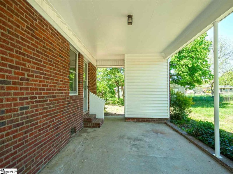 Property image 5 at 204 Bobby Avenue, Greer, SC 29651