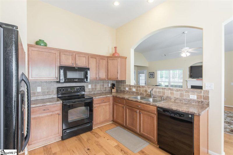 Property image 5 at 110 Eagle Pass Drive, Taylors, SC 29687