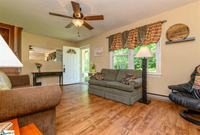 Property image 4 at 204 Green Drive, Liberty, SC 29657