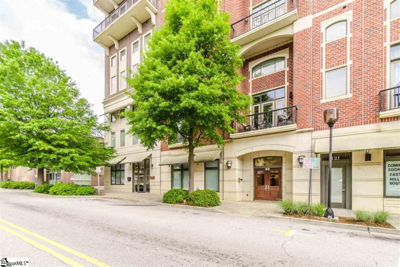 Property image 2 at 111 E McBee Avenue, Greenville, SC 29601