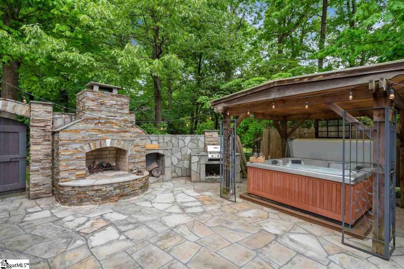 Property image 2 at 104 Stone Lake Drive, Greenville, SC 29609