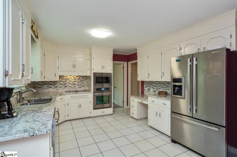 Property image 3 at 104 Stone Lake Drive, Greenville, SC 29609