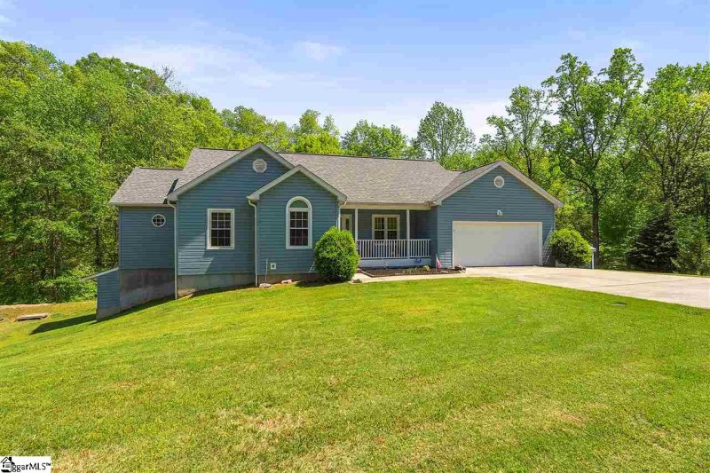 Property image 2 at 309 Winding Brook Court, Greenville, SC 29617