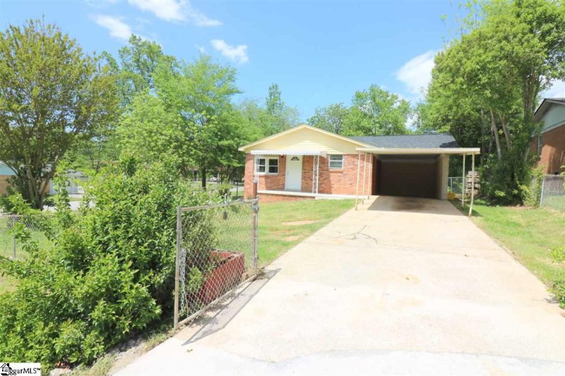 Property image 2 at 114 Bluff Drive, Greenville, SC 29605