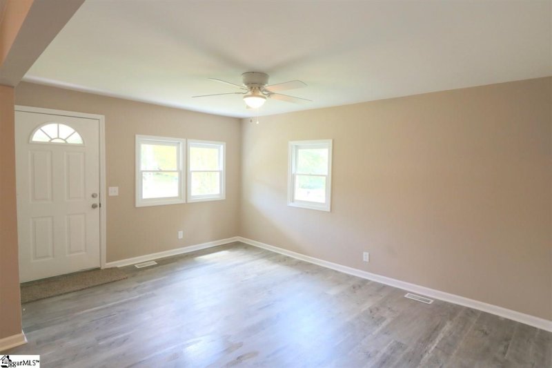 Property image 5 at 114 Bluff Drive, Greenville, SC 29605