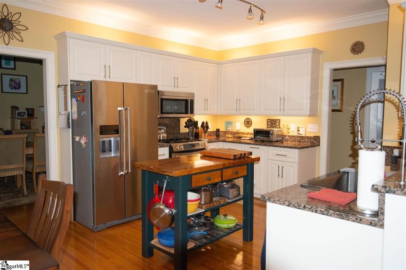 Property image 4 at 4 Whitekirk Way, Greer, SC 29650