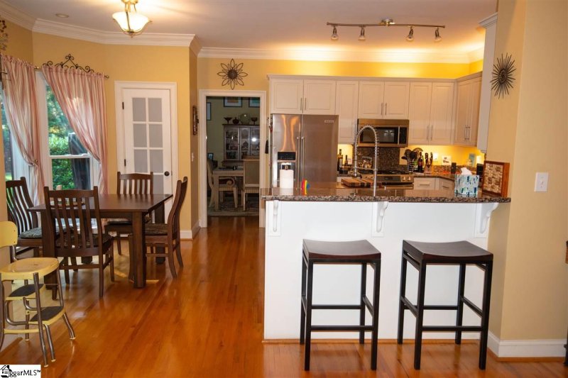 Property image 5 at 4 Whitekirk Way, Greer, SC 29650