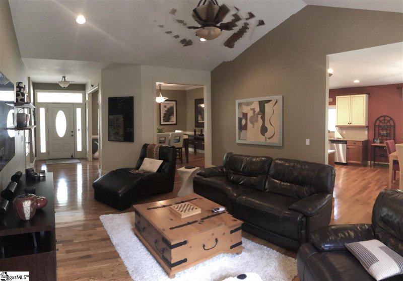 Property image 3 at 739 Brookdale Drive, Greer, SC 29651