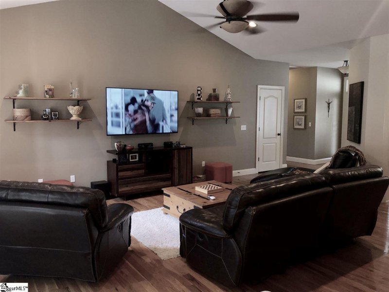 Property image 4 at 739 Brookdale Drive, Greer, SC 29651