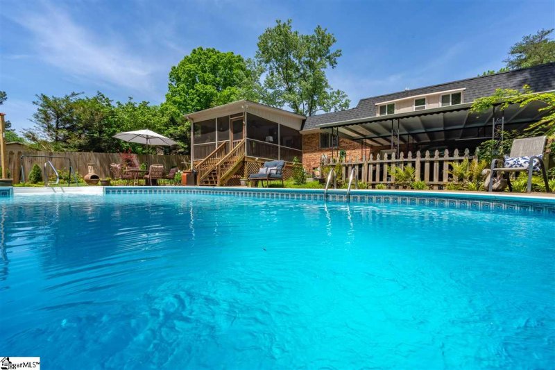 Property image 4 at 5140 Maplewood Drive, Greenville, SC 29615