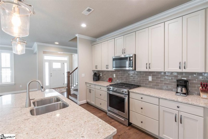 Property image 2 at 16 Jackson Parc Court, Greenville, SC 29607