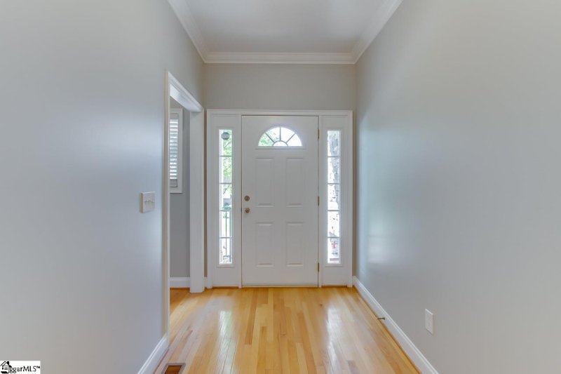 Property image 3 at 305 Glencrest Court, Greer, SC 29650