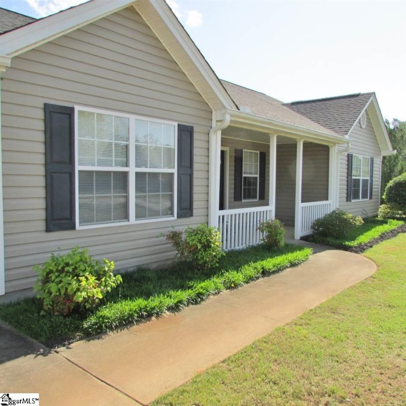 Property image 3 at 105 Countryglen Court, Greer, SC 29651