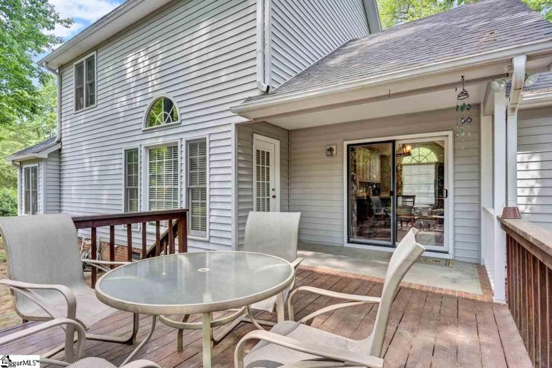 Property image 2 at 5 Fallsburg Court, Greenville, SC 29615