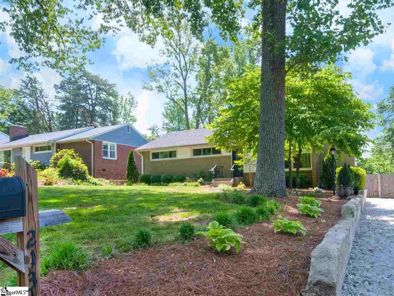 Property image 3 at 213 Broughton Drive, Greenville, SC 29609