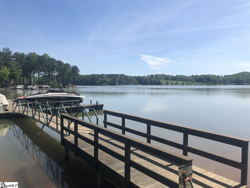 414 Sunset Point Drive