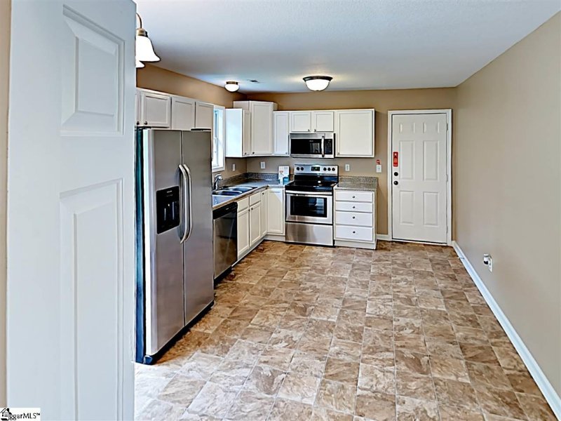 Property image 5 at 504 Appling Court, Greer, SC 29651