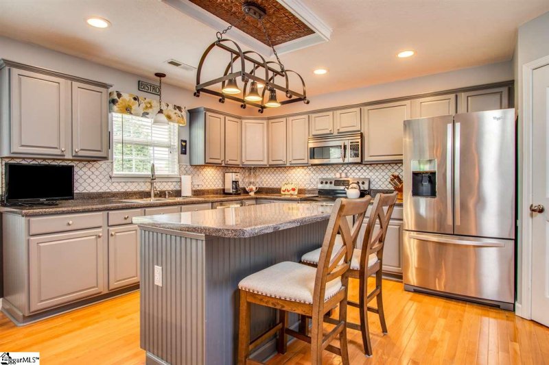 Property image 3 at 10 COLE CREEK Court, Greer, SC 29651