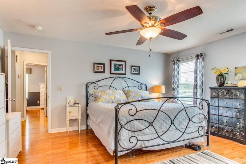 Property image 4 at 10 COLE CREEK Court, Greer, SC 29651