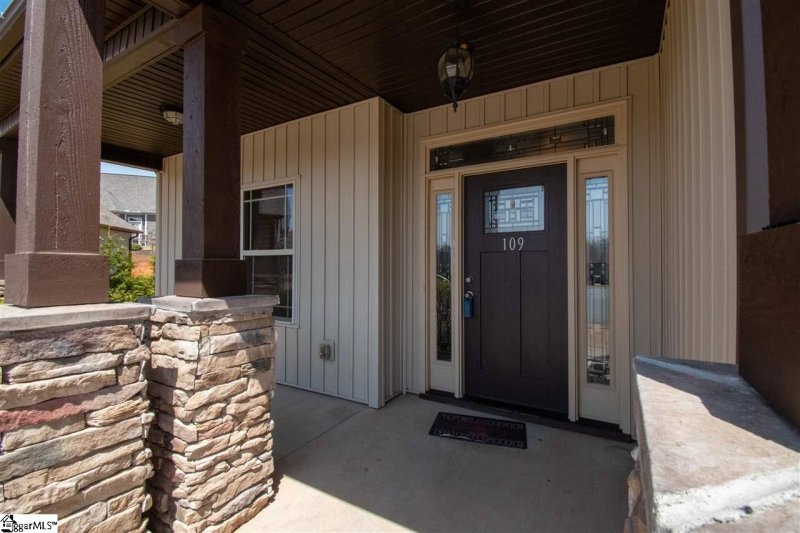 Property image 3 at 109 Redbay Court, Easley, SC 29640