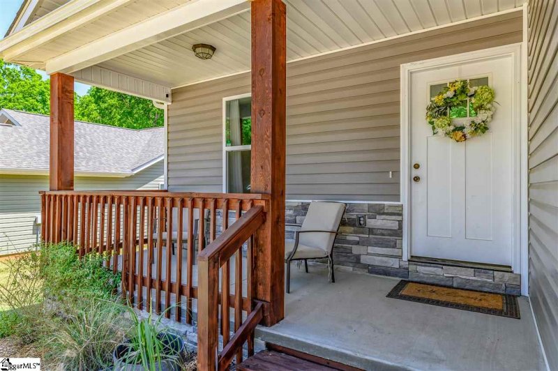 Property image 2 at 142 Cosmos Lane, Greer, SC 29651