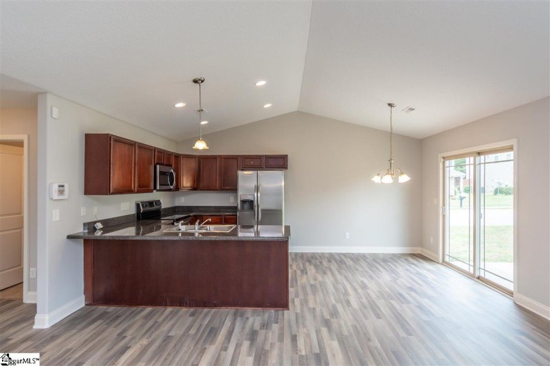 Property image 4 at 101 Redstem Drive, Simpsonville, SC 29681