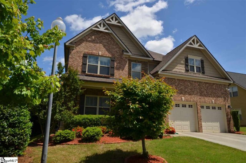 Property image 2 at 305 Graylin Drive, Spartanburg, SC 29301