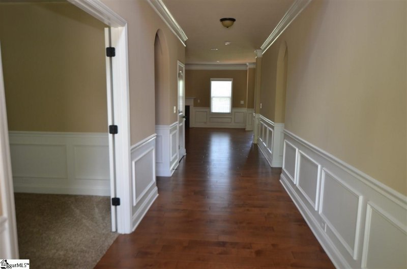 Property image 3 at 305 Graylin Drive, Spartanburg, SC 29301